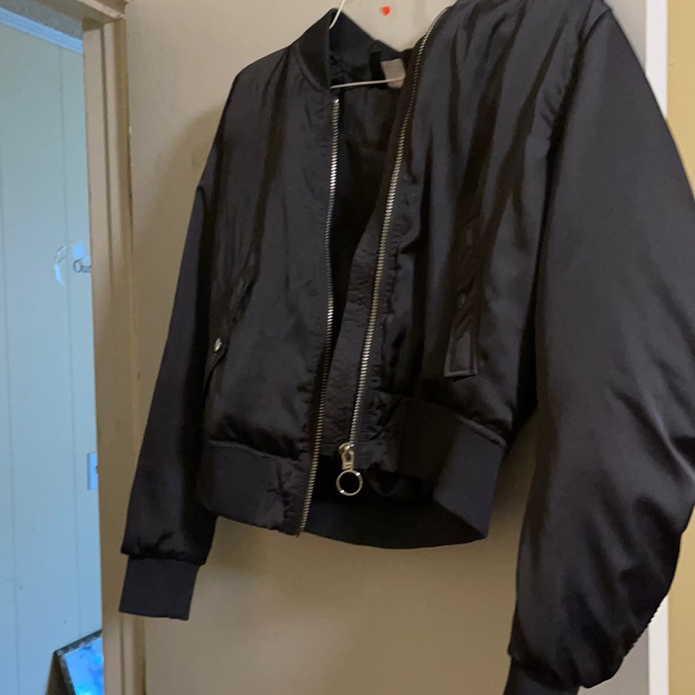 I’m selling this jacket